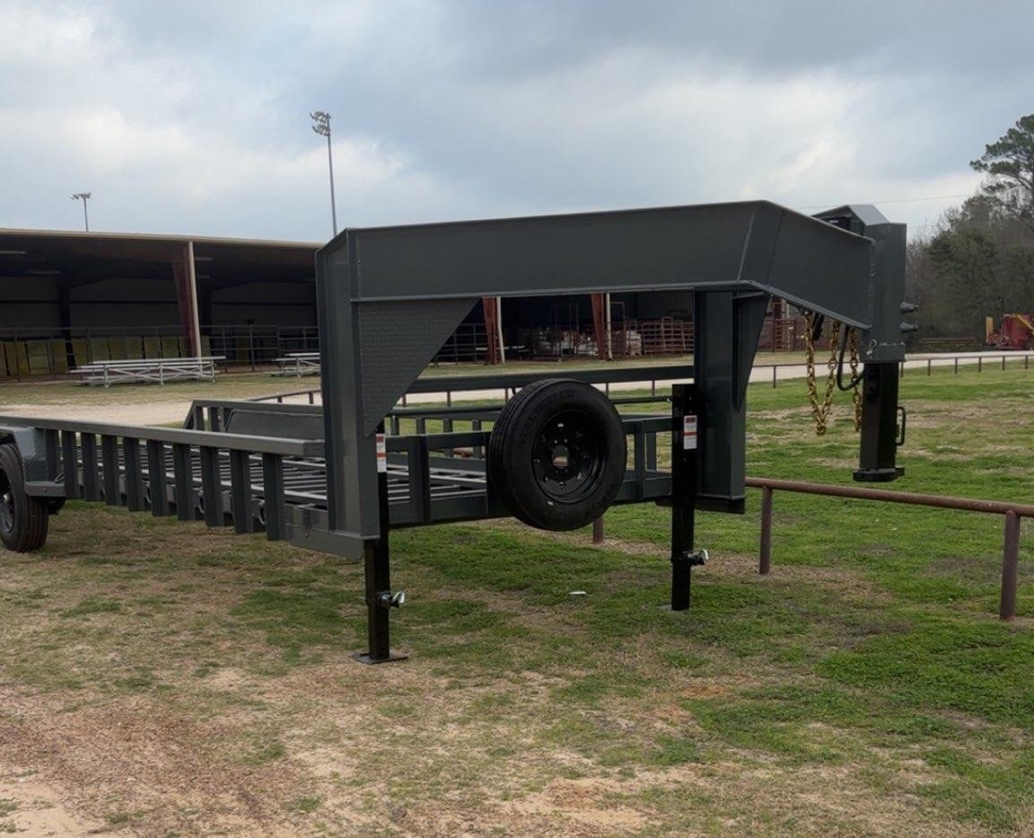 Goosneck Trailer view 2
